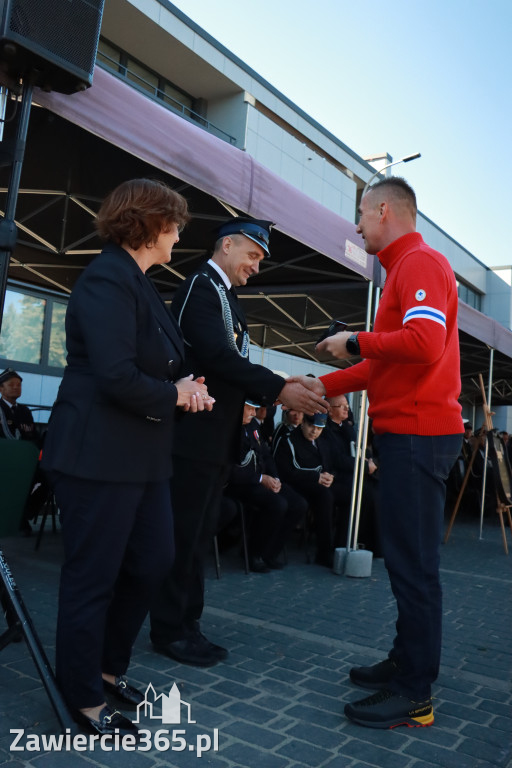 Fotorelacja II: Uroczystość NADANIA SZTANDARU i 50-lecie Zarządu Miejskiego ZOSP RP w Zawierciu