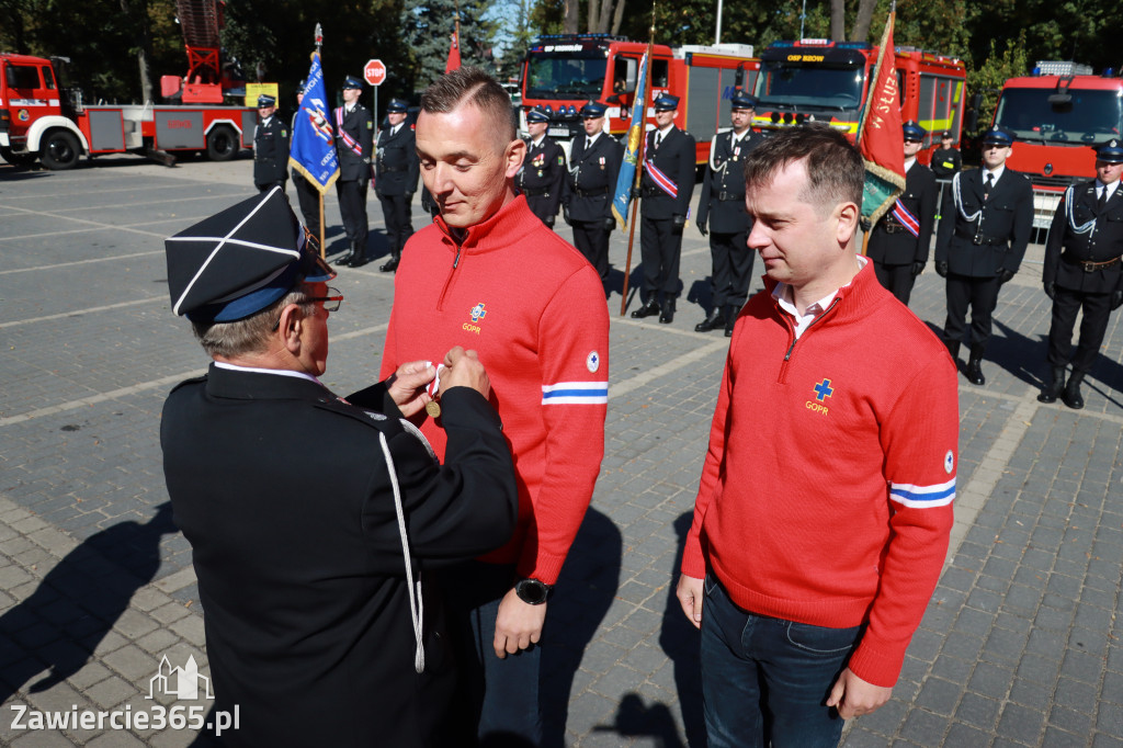 Fotorelacja II: Uroczystość NADANIA SZTANDARU i 50-lecie Zarządu Miejskiego ZOSP RP w Zawierciu