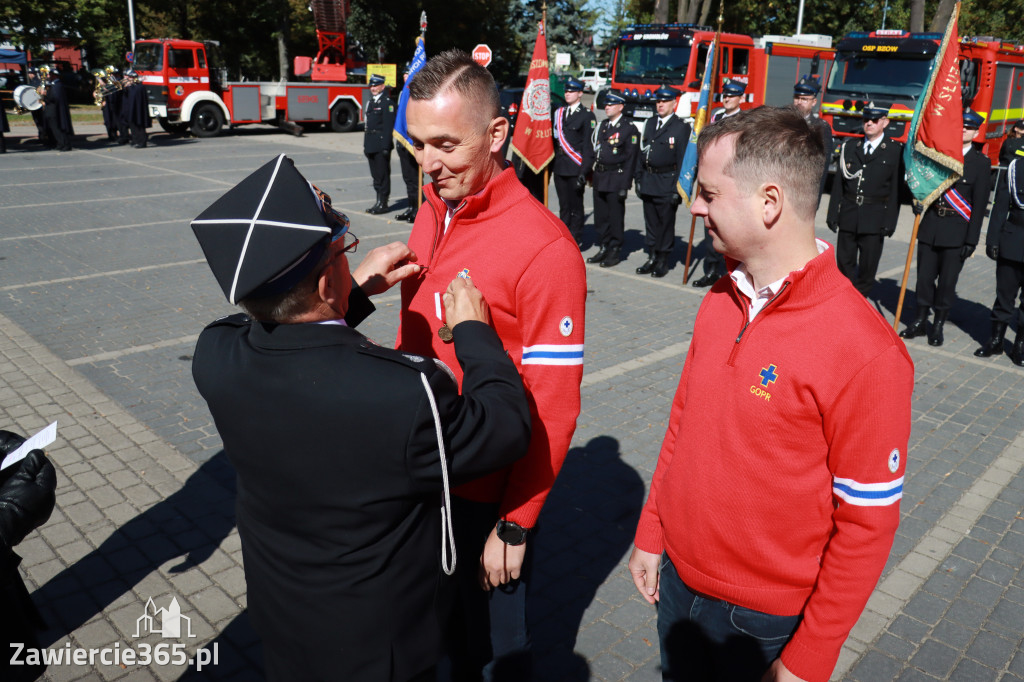 Fotorelacja II: Uroczystość NADANIA SZTANDARU i 50-lecie Zarządu Miejskiego ZOSP RP w Zawierciu
