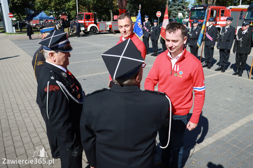 Fotorelacja II: Uroczystość NADANIA SZTANDARU i 50-lecie Zarządu Miejskiego ZOSP RP w Zawierciu