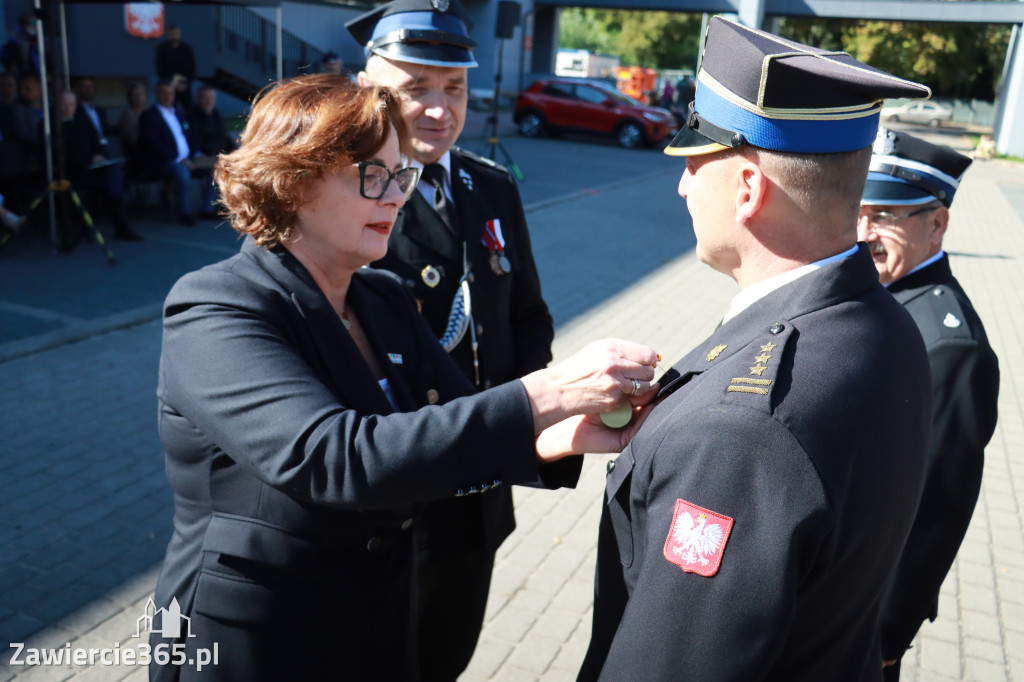 Fotorelacja II: Uroczystość NADANIA SZTANDARU i 50-lecie Zarządu Miejskiego ZOSP RP w Zawierciu