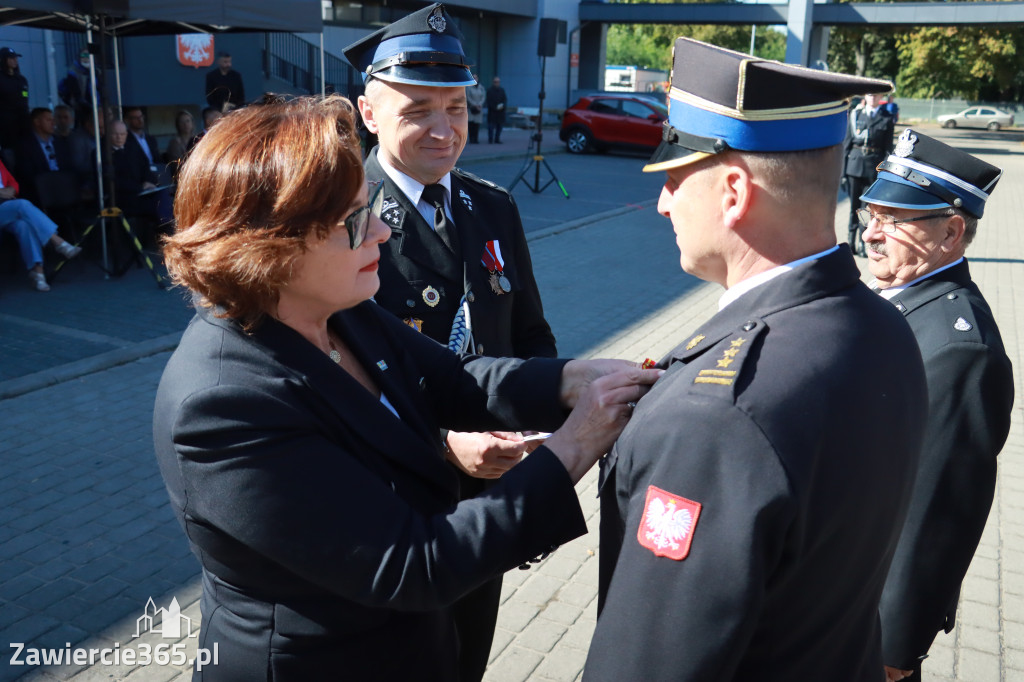 Fotorelacja II: Uroczystość NADANIA SZTANDARU i 50-lecie Zarządu Miejskiego ZOSP RP w Zawierciu