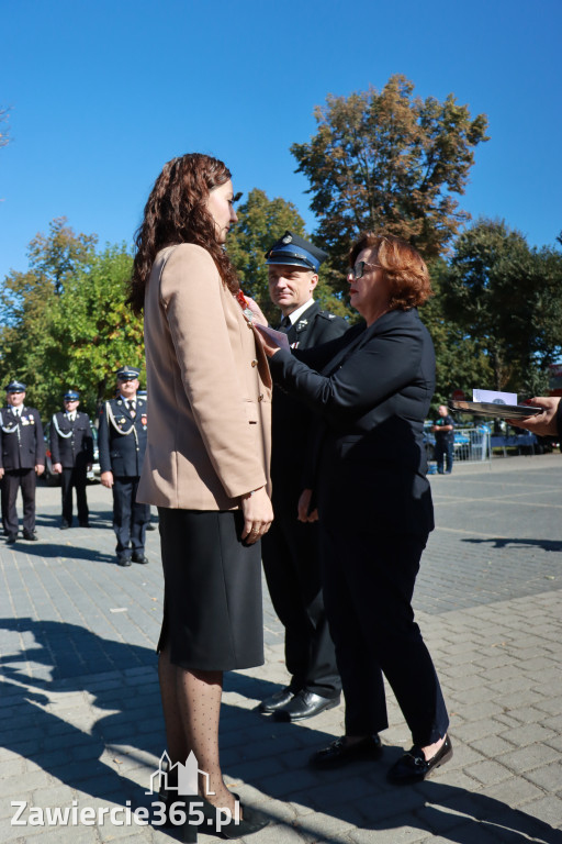 Fotorelacja II: Uroczystość NADANIA SZTANDARU i 50-lecie Zarządu Miejskiego ZOSP RP w Zawierciu