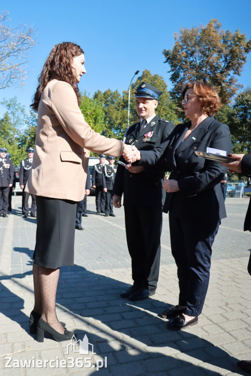 Fotorelacja II: Uroczystość NADANIA SZTANDARU i 50-lecie Zarządu Miejskiego ZOSP RP w Zawierciu