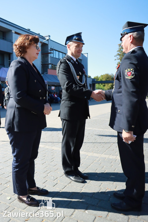 Fotorelacja II: Uroczystość NADANIA SZTANDARU i 50-lecie Zarządu Miejskiego ZOSP RP w Zawierciu