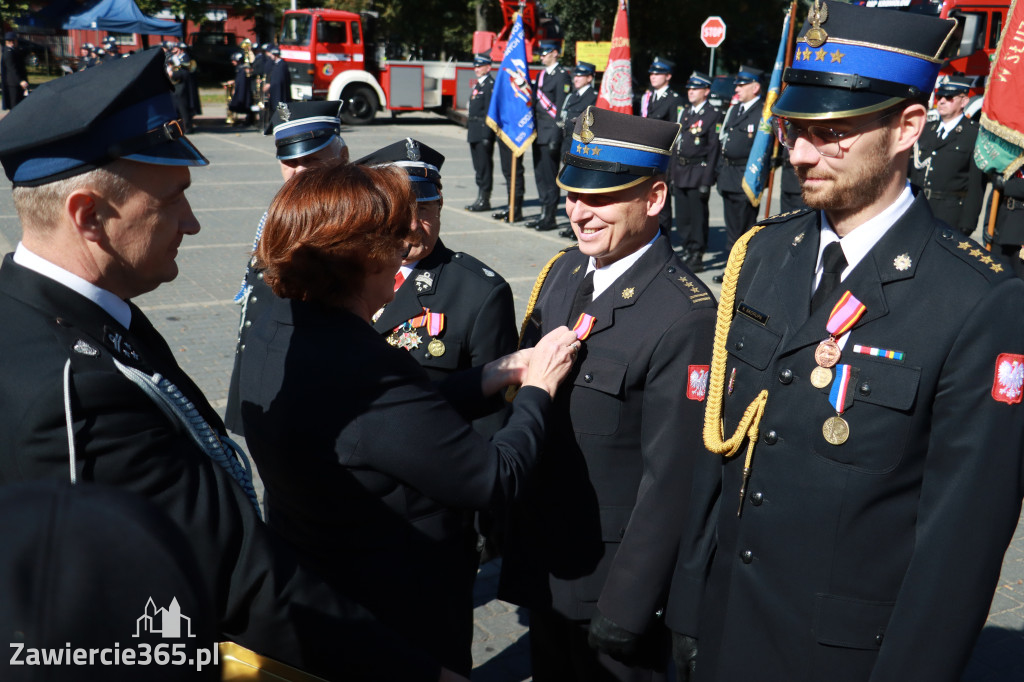 Fotorelacja II: Uroczystość NADANIA SZTANDARU i 50-lecie Zarządu Miejskiego ZOSP RP w Zawierciu