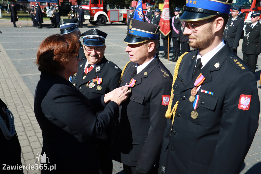 Fotorelacja II: Uroczystość NADANIA SZTANDARU i 50-lecie Zarządu Miejskiego ZOSP RP w Zawierciu