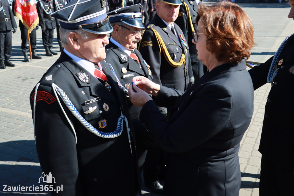Fotorelacja II: Uroczystość NADANIA SZTANDARU i 50-lecie Zarządu Miejskiego ZOSP RP w Zawierciu