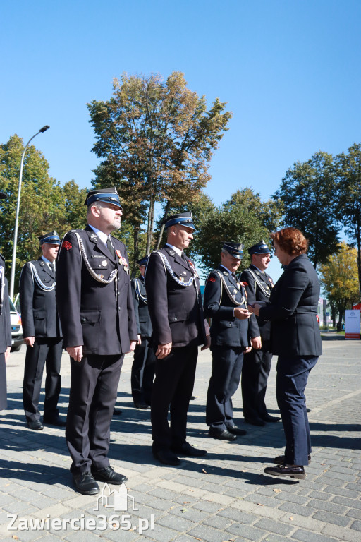 Fotorelacja II: Uroczystość NADANIA SZTANDARU i 50-lecie Zarządu Miejskiego ZOSP RP w Zawierciu