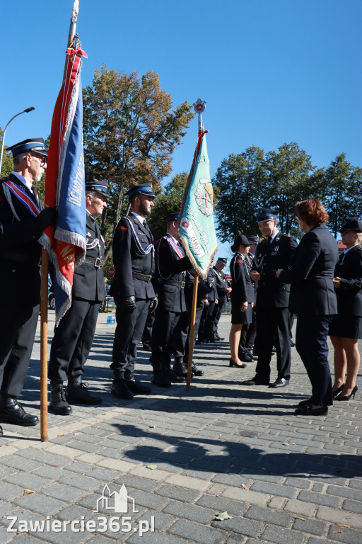 Fotorelacja II: Uroczystość NADANIA SZTANDARU i 50-lecie Zarządu Miejskiego ZOSP RP w Zawierciu