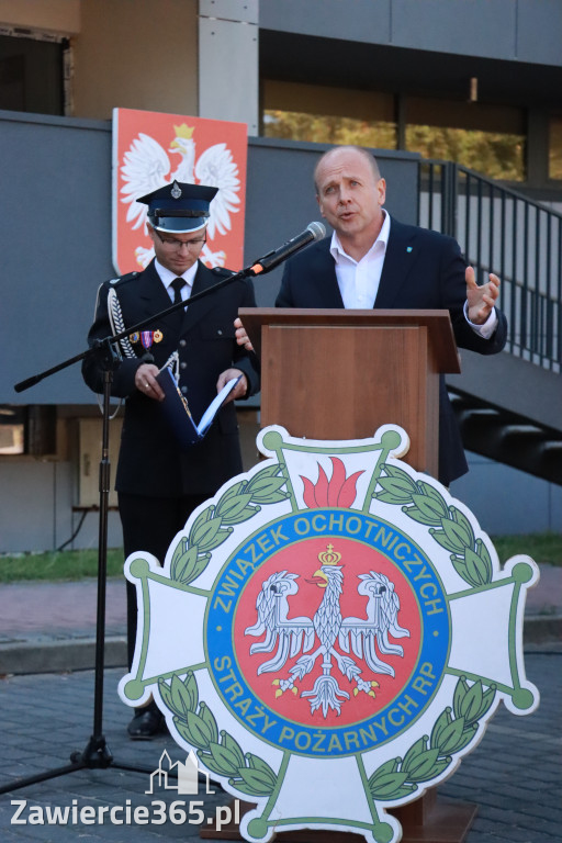 Fotorelacja II: Uroczystość NADANIA SZTANDARU i 50-lecie Zarządu Miejskiego ZOSP RP w Zawierciu