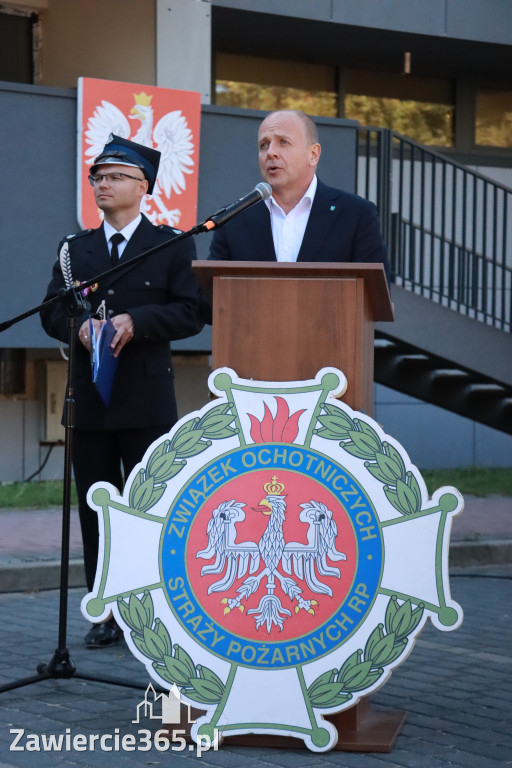 Fotorelacja II: Uroczystość NADANIA SZTANDARU i 50-lecie Zarządu Miejskiego ZOSP RP w Zawierciu
