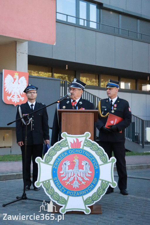 Fotorelacja II: Uroczystość NADANIA SZTANDARU i 50-lecie Zarządu Miejskiego ZOSP RP w Zawierciu