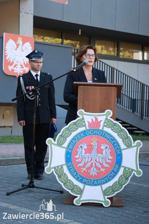 Fotorelacja II: Uroczystość NADANIA SZTANDARU i 50-lecie Zarządu Miejskiego ZOSP RP w Zawierciu
