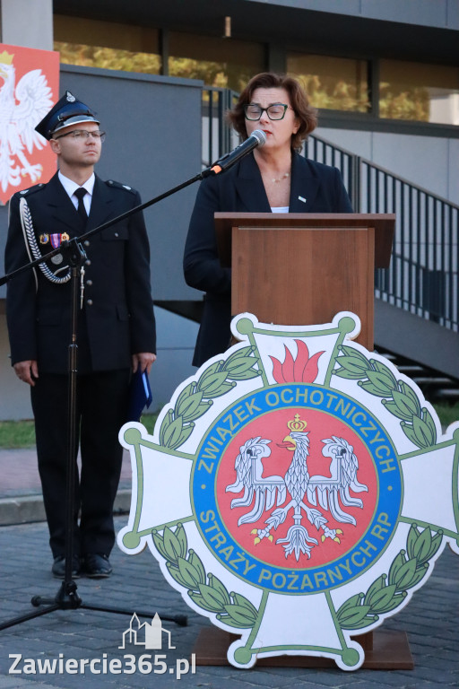 Fotorelacja II: Uroczystość NADANIA SZTANDARU i 50-lecie Zarządu Miejskiego ZOSP RP w Zawierciu