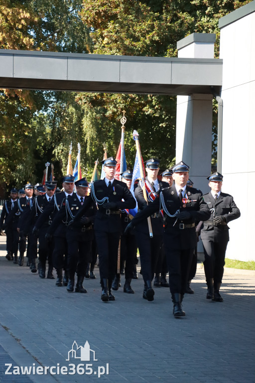 Fotorelacja II: Uroczystość NADANIA SZTANDARU i 50-lecie Zarządu Miejskiego ZOSP RP w Zawierciu