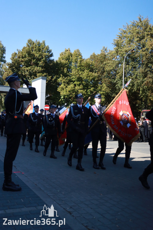Fotorelacja II: Uroczystość NADANIA SZTANDARU i 50-lecie Zarządu Miejskiego ZOSP RP w Zawierciu