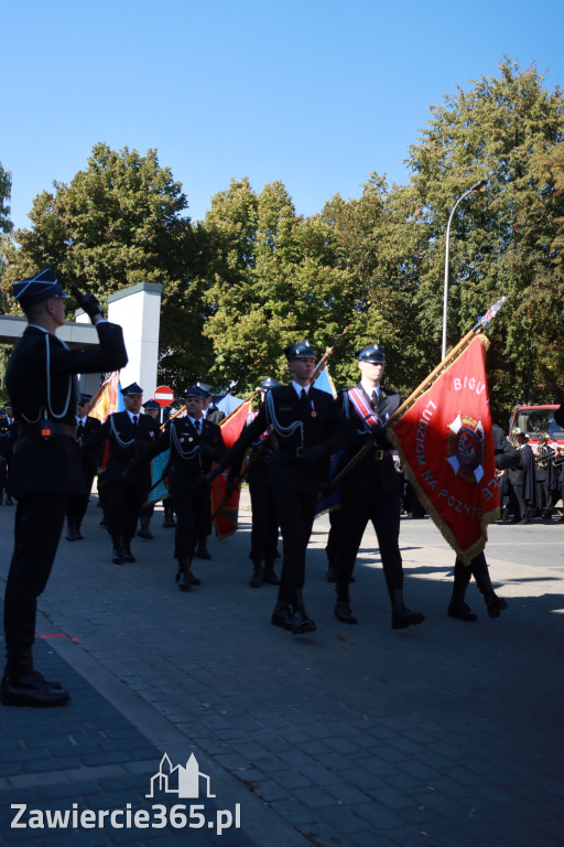 Fotorelacja II: Uroczystość NADANIA SZTANDARU i 50-lecie Zarządu Miejskiego ZOSP RP w Zawierciu