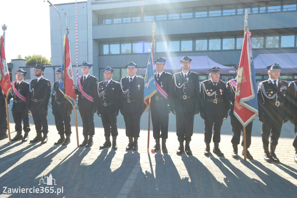 Fotorelacja II: Uroczystość NADANIA SZTANDARU i 50-lecie Zarządu Miejskiego ZOSP RP w Zawierciu