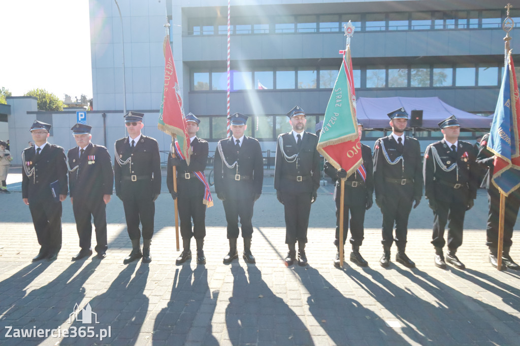 Fotorelacja II: Uroczystość NADANIA SZTANDARU i 50-lecie Zarządu Miejskiego ZOSP RP w Zawierciu