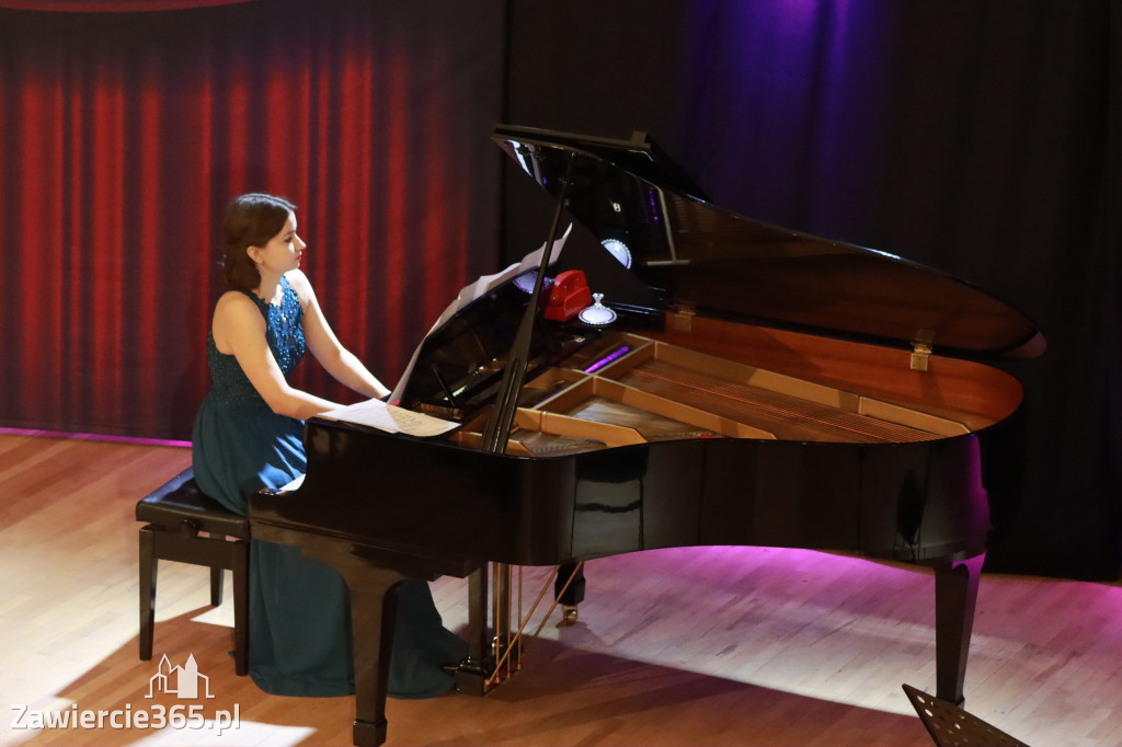 Fotorelacja: Od Etno do Opery – koncert Filharmonii Jurajskiej w Zawierciu!