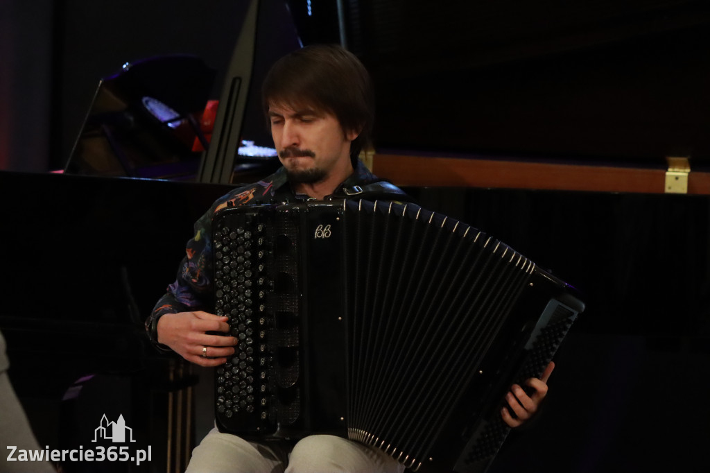 Fotorelacja: Od Etno do Opery – koncert Filharmonii Jurajskiej w Zawierciu!