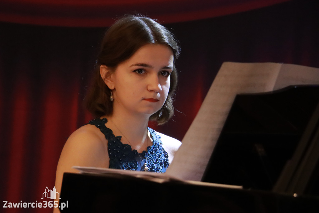 Fotorelacja: Od Etno do Opery – koncert Filharmonii Jurajskiej w Zawierciu!