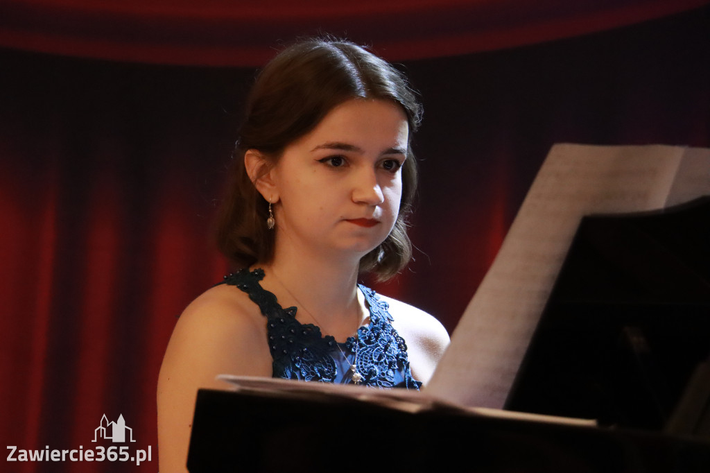 Fotorelacja: Od Etno do Opery – koncert Filharmonii Jurajskiej w Zawierciu!