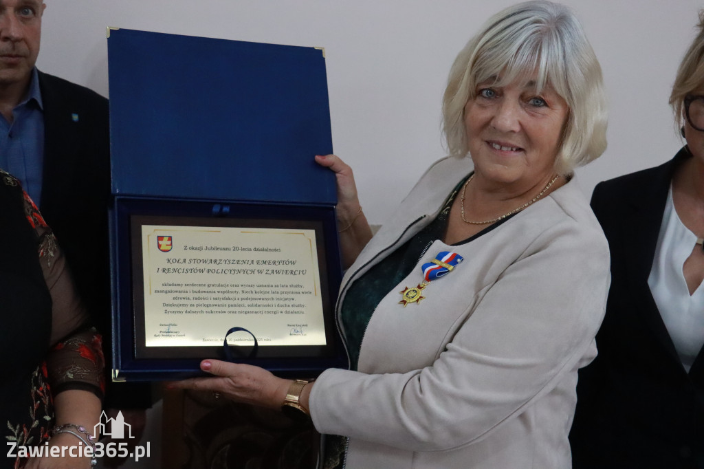 Fotorelacja II: 20-lecie zawierciańskiego Stowarzyszenia Emerytów i Rencistów Policyjnych