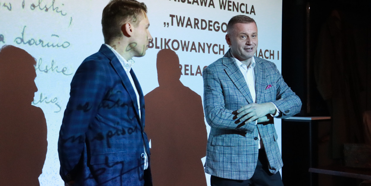 Fotorelacja: ODDZIAŁ GL , PPS , AK TWARDEGO - wykład w MOK Zawiercie