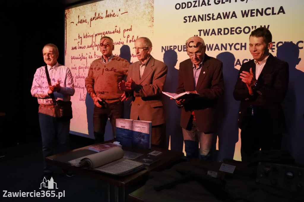 Fotorelacja: ODDZIAŁ GL , PPS , AK TWARDEGO - wykład w MOK Zawiercie