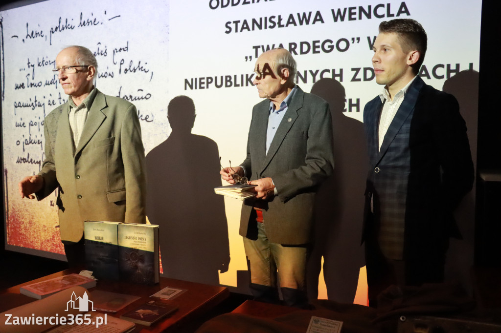 Fotorelacja: ODDZIAŁ GL , PPS , AK TWARDEGO - wykład w MOK Zawiercie