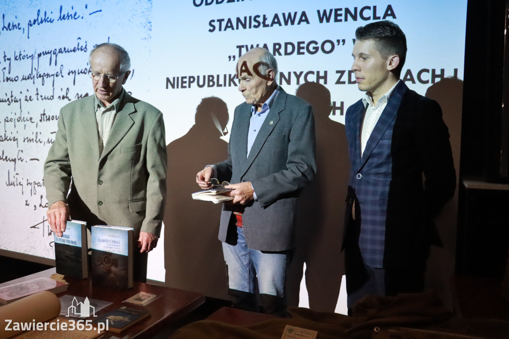 Fotorelacja: ODDZIAŁ GL , PPS , AK TWARDEGO - wykład w MOK Zawiercie