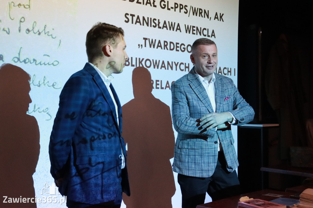 Fotorelacja: ODDZIAŁ GL , PPS , AK TWARDEGO - wykład w MOK Zawiercie