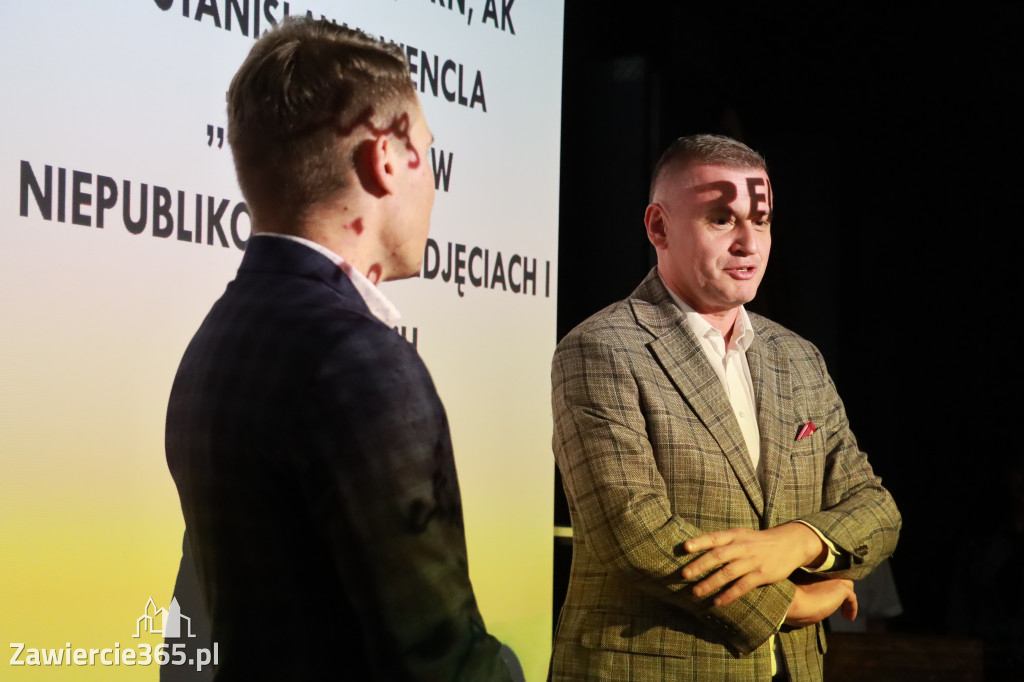 Fotorelacja: ODDZIAŁ GL , PPS , AK TWARDEGO - wykład w MOK Zawiercie