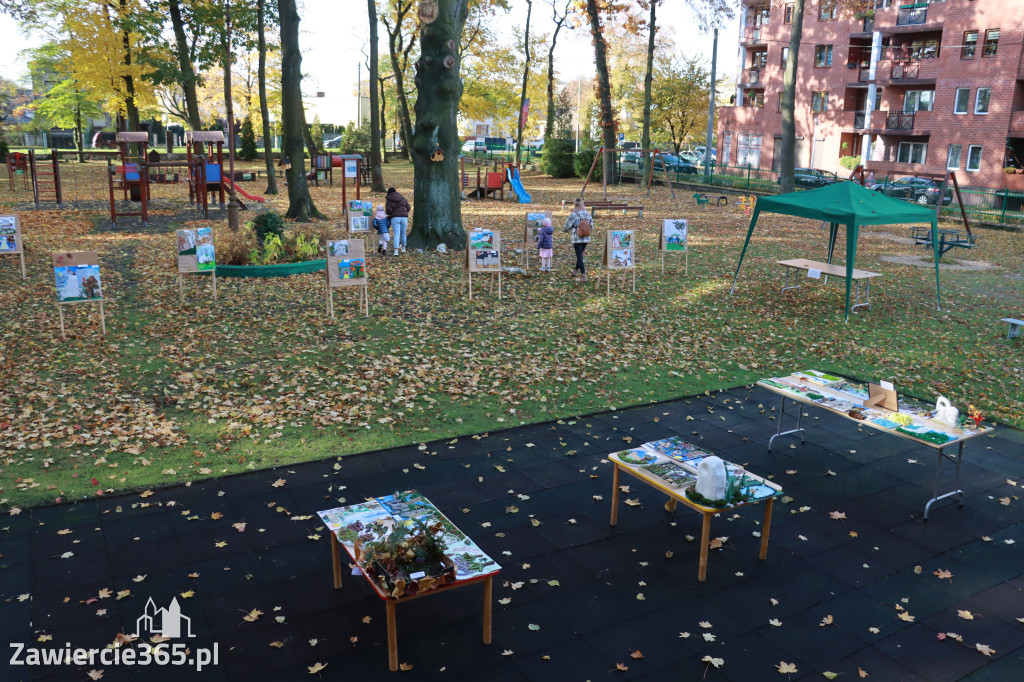 Fotorelacja: WERNISAŻ KONKURSU PLASTYCZNO-PRZYRODNICZEGO - Przedszkole nr 1 w Zawierciu