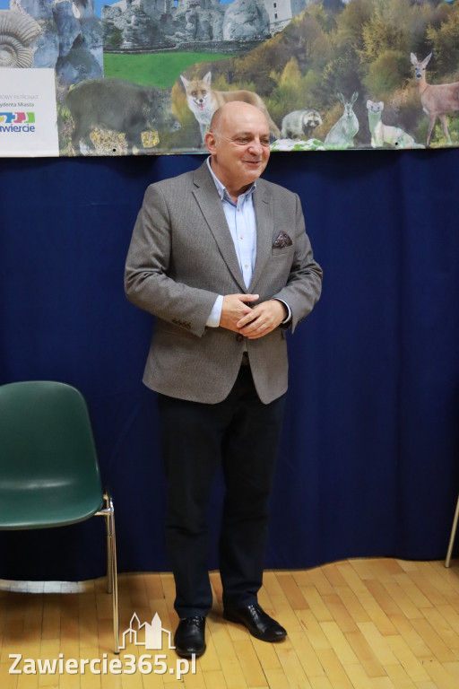 Fotorelacja: WERNISAŻ KONKURSU PLASTYCZNO-PRZYRODNICZEGO - Przedszkole nr 1 w Zawierciu