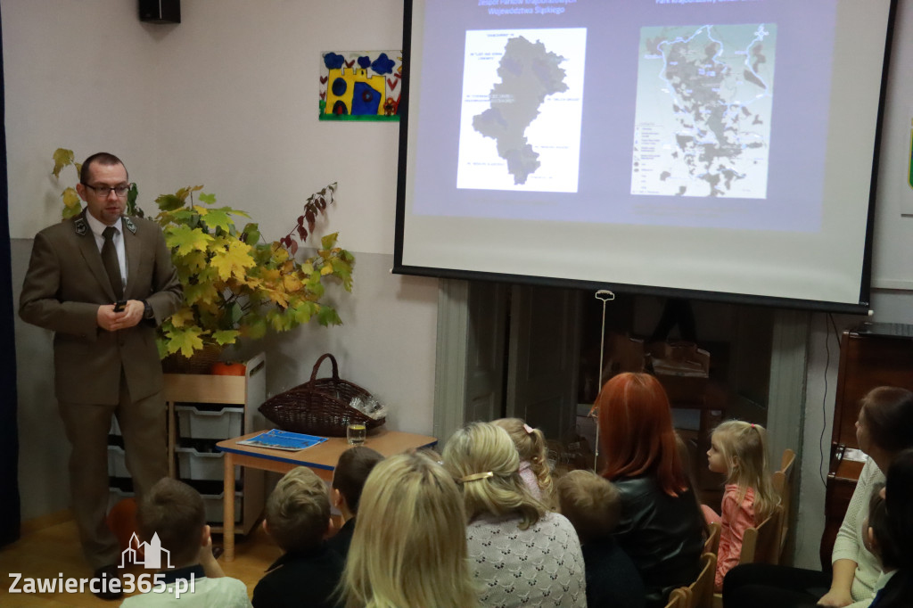 Fotorelacja: WERNISAŻ KONKURSU PLASTYCZNO-PRZYRODNICZEGO - Przedszkole nr 1 w Zawierciu