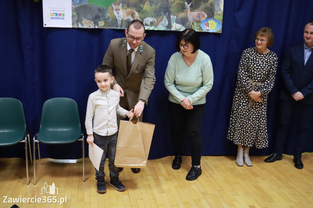 Fotorelacja: WERNISAŻ KONKURSU PLASTYCZNO-PRZYRODNICZEGO - Przedszkole nr 1 w Zawierciu