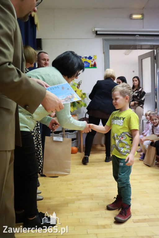 Fotorelacja: WERNISAŻ KONKURSU PLASTYCZNO-PRZYRODNICZEGO - Przedszkole nr 1 w Zawierciu