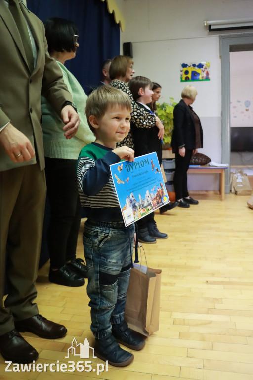 Fotorelacja: WERNISAŻ KONKURSU PLASTYCZNO-PRZYRODNICZEGO - Przedszkole nr 1 w Zawierciu