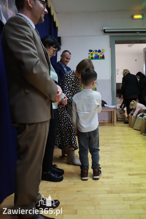 Fotorelacja: WERNISAŻ KONKURSU PLASTYCZNO-PRZYRODNICZEGO - Przedszkole nr 1 w Zawierciu