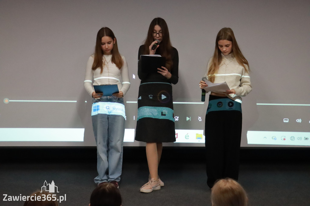 Fotorelacja: Otwarcie wystawy prac uczniów SP4 w MOK Zawiercie