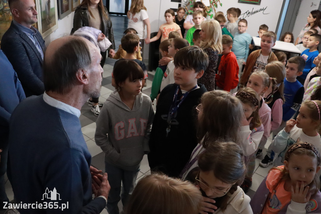 Fotorelacja: Otwarcie wystawy prac uczniów SP4 w MOK Zawiercie