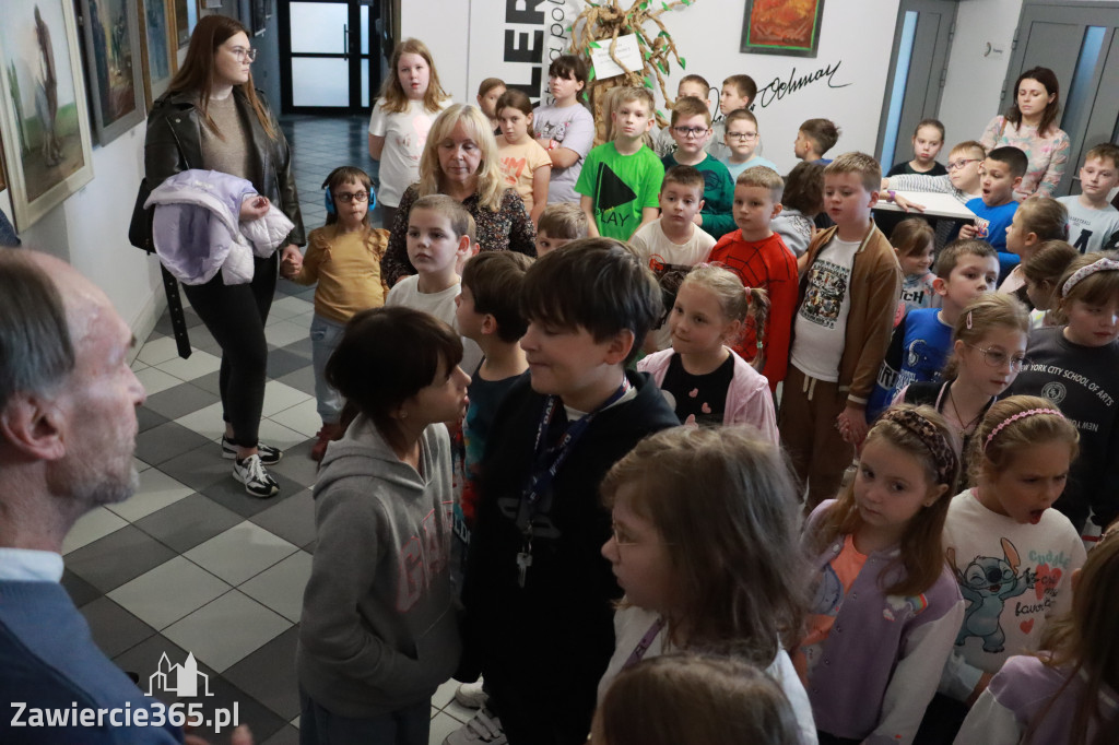 Fotorelacja: Otwarcie wystawy prac uczniów SP4 w MOK Zawiercie