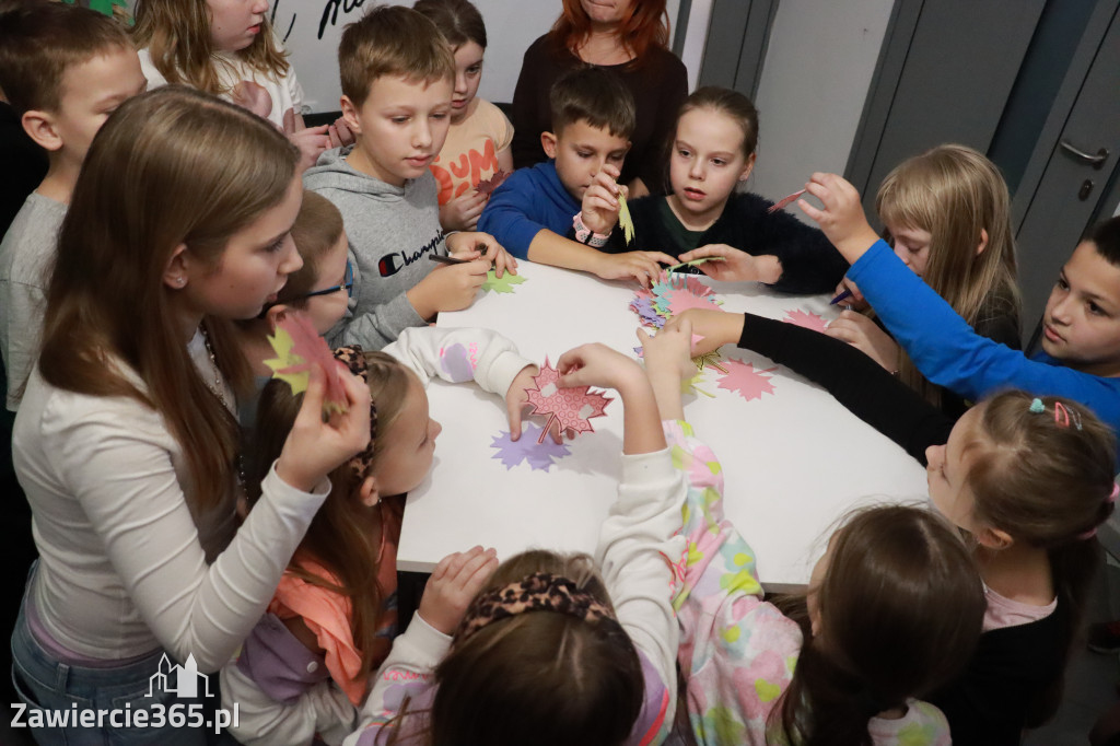 Fotorelacja: Otwarcie wystawy prac uczniów SP4 w MOK Zawiercie