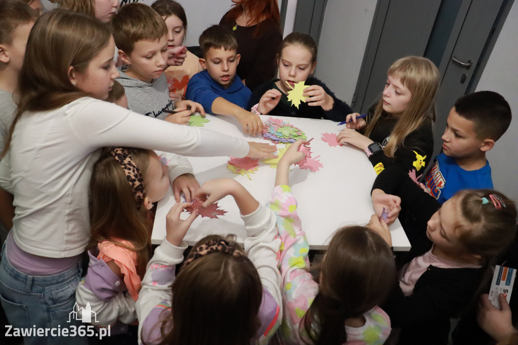 Fotorelacja: Otwarcie wystawy prac uczniów SP4 w MOK Zawiercie