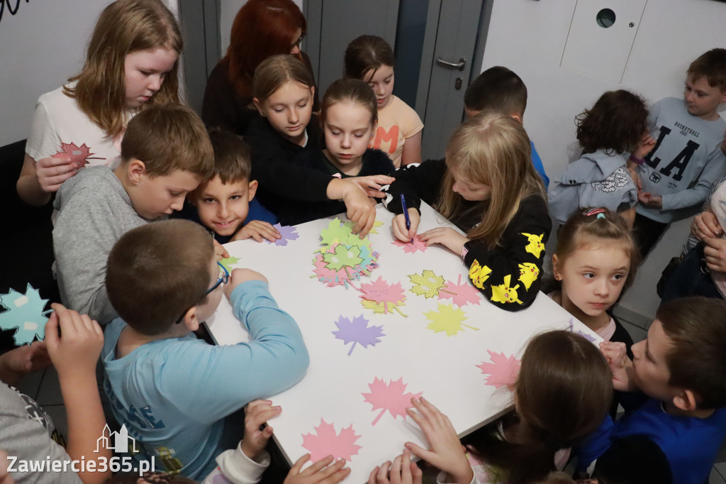 Fotorelacja: Otwarcie wystawy prac uczniów SP4 w MOK Zawiercie