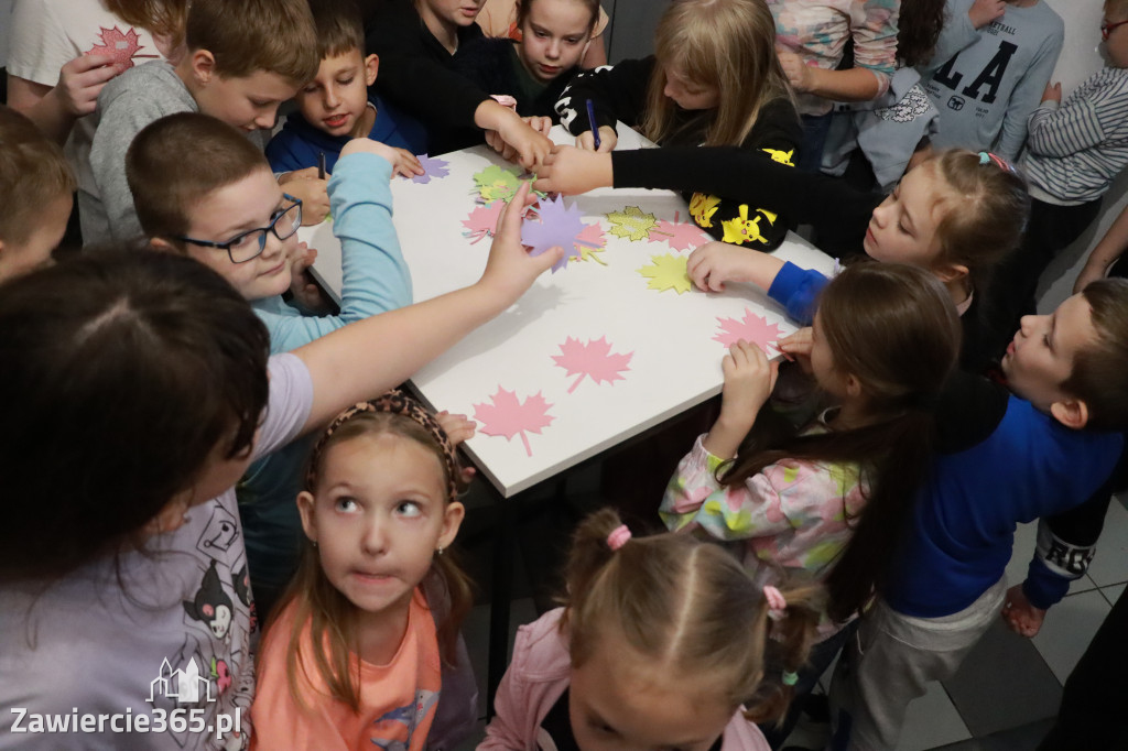 Fotorelacja: Otwarcie wystawy prac uczniów SP4 w MOK Zawiercie