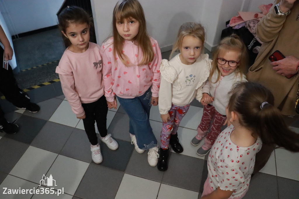 Fotorelacja: Otwarcie wystawy prac uczniów SP4 w MOK Zawiercie